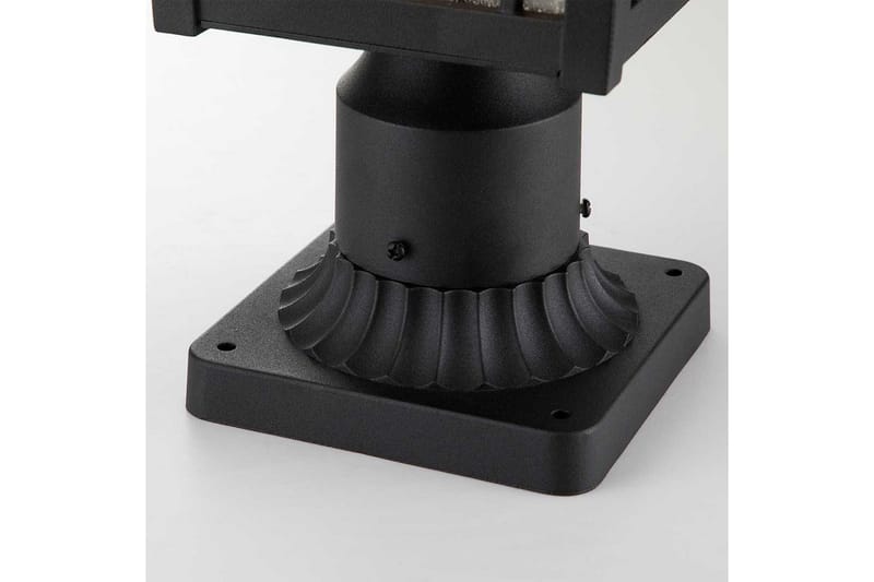 Sokkellykt Quoizel Cedar Point - Belysning - Utebelysning - Stolpelykt & portlykt