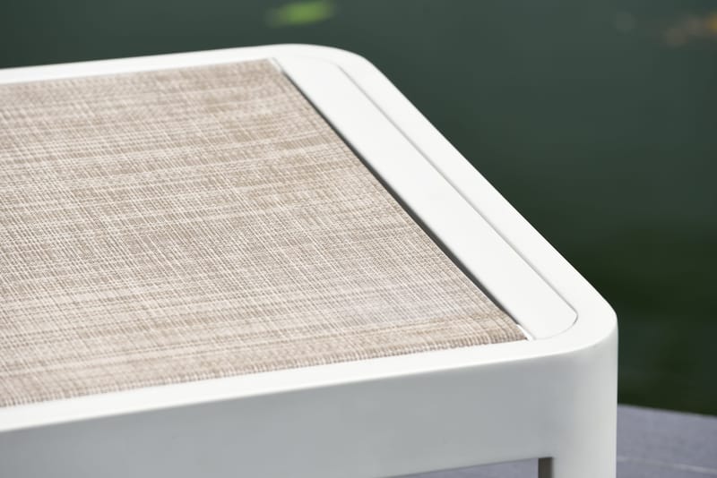 Portals Solseng + C-form sidebord - Beige/Tre - Hagemøbler - Stoler & Lenestoler - Solstoler