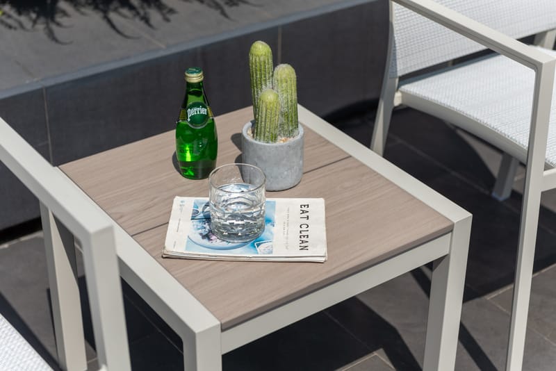 Urbanite Utesidebord 50×50 cm - Lys Grå - Hagemøbler - Balkong - Balkongmøbler - Balkongbord