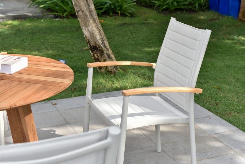 Agate Utebord Rund Ø 120 cm - Tre - Hagemøbler - Hagebord - Spisebord ute