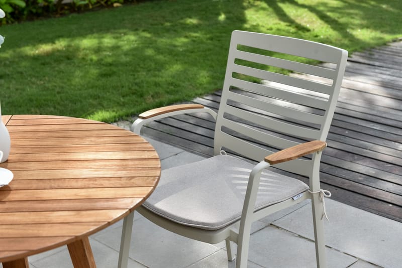 Agate Utebord Rund Ø 120 cm - Tre - Hagemøbler - Hagebord - Spisebord ute