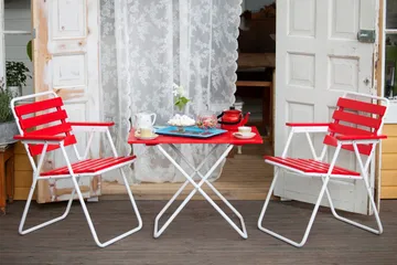 Bord Retro 401, rød / hvit - Varax - Hagemøbler - Hagebord - Cafebord
