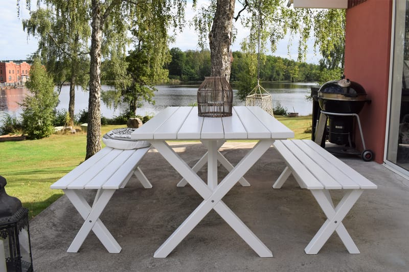 Spisegruppe Scottsdale 150 cm + 2 Benker 140 cm Hvit - KWA - Hagemøbler - Hagebord - Piknikbord