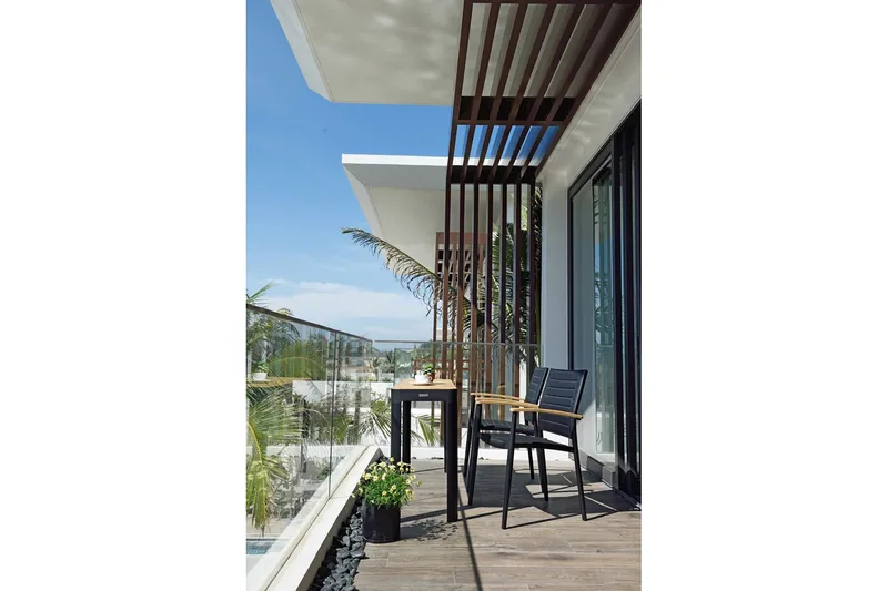 Portals Spisebord 143 cm - Svart/Tre - Hagemøbler - Hagebord - Spisebord ute