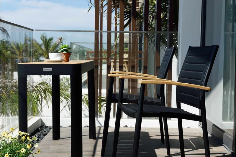 Portals Spisebord 143 cm - Svart/Tre - Hagemøbler - Hagebord - Spisebord ute