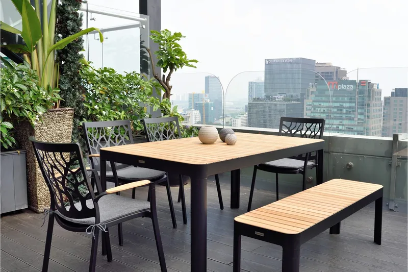 Portals Spisebord 161 cm - Svart/Tre - Hagemøbler - Hagebord - Spisebord ute