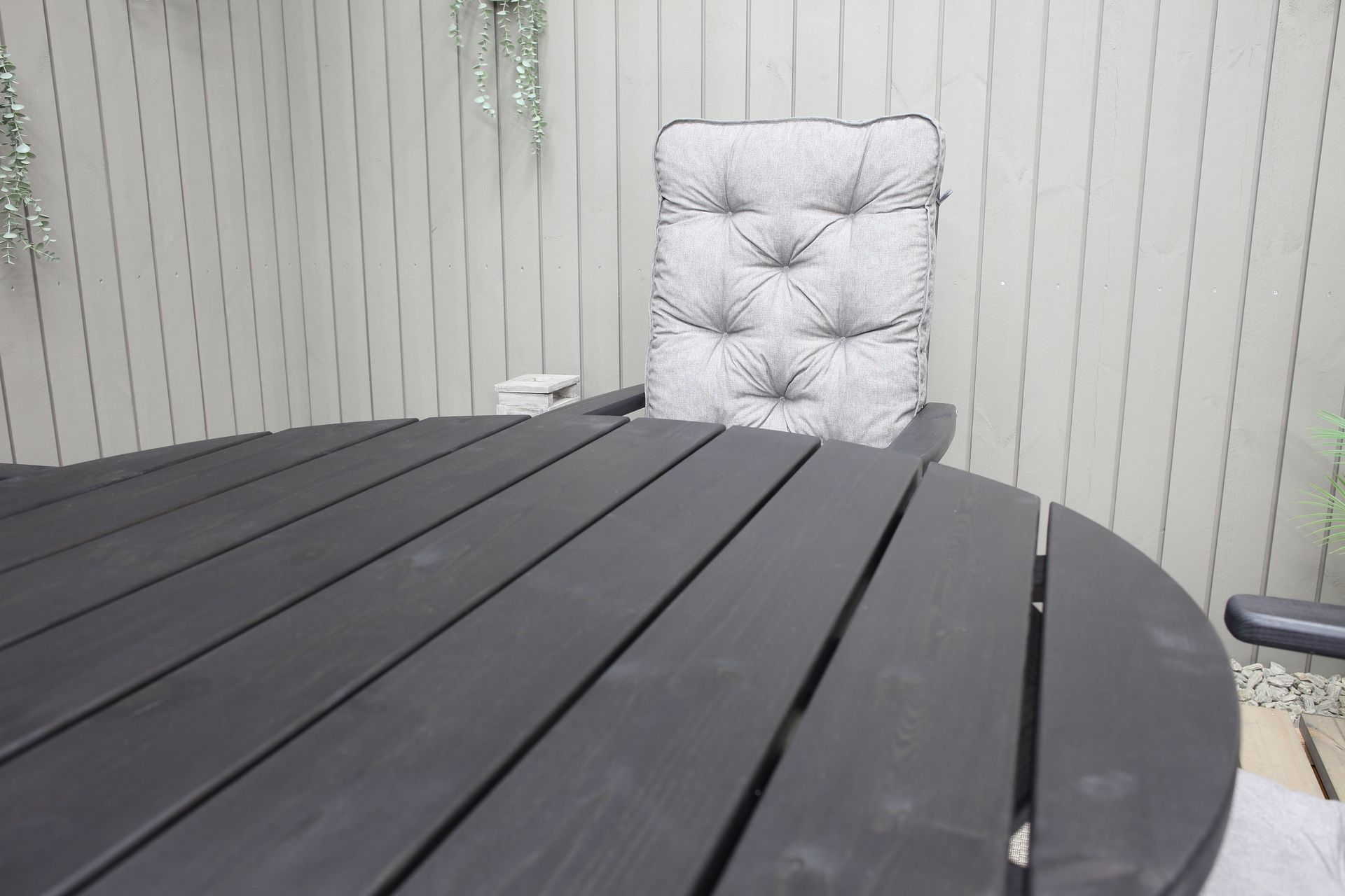 Scottsdale Spisebord Rundt 112 cm - Kaffesvart - Hagemøbler - Hagebord - Spisebord ute