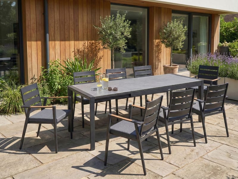 Uttrekkbart spisebord utendørs Binasco 90x160/220 cm - Grå/Svart - Hagemøbler - Hagebord - Spisebord ute