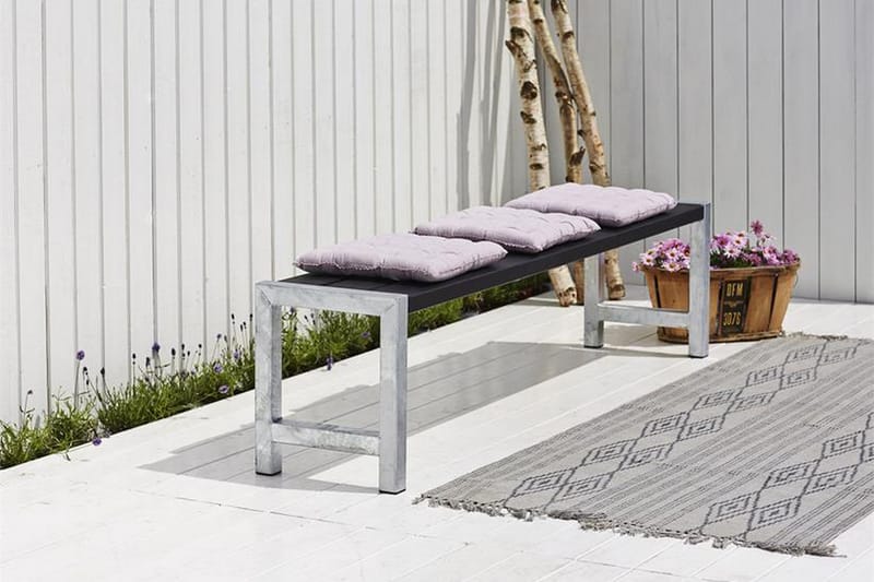 Melvin Plankebenk - Svart - Hagemøbler - Utesofa - Benker