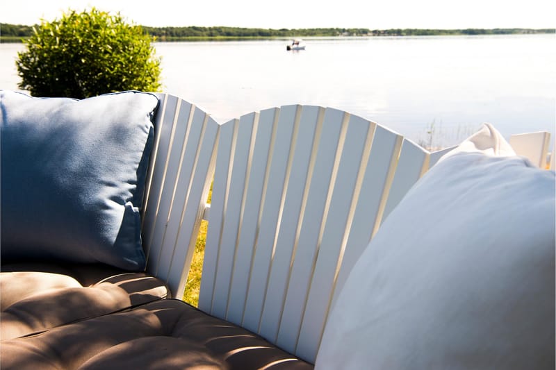 SOLVIK 3-SETER SOFA HVIT - Hvitlakkert furu - Hagemøbler - Utesofa - Hagebenk & hagesofa
