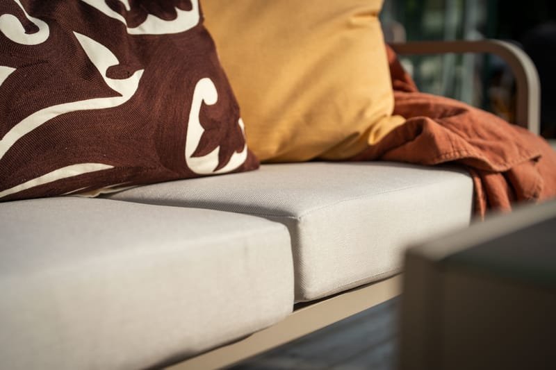 Hillerstorp Hånger Sofa - Sand - Hagemøbler - Utesofa - Hagebenk & hagesofa
