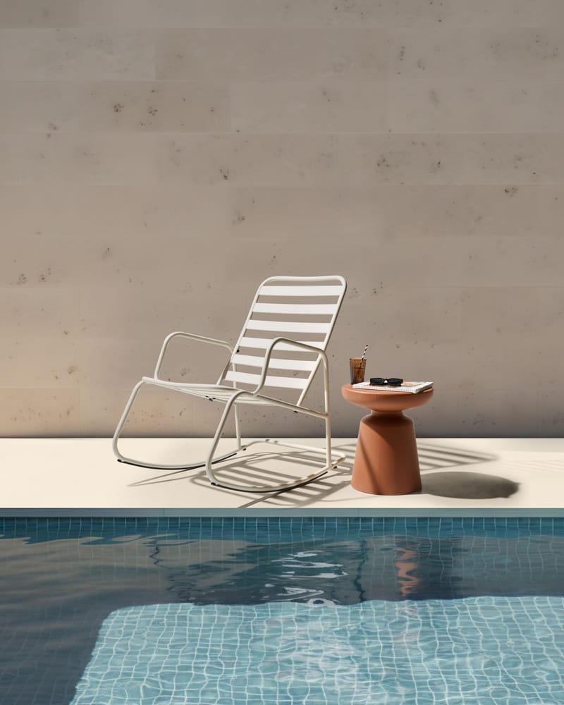 Gyngestol utendørs Turi Metall - Hvit - Hagemøbler - Stoler & Lenestoler - Gyngestol utendørs