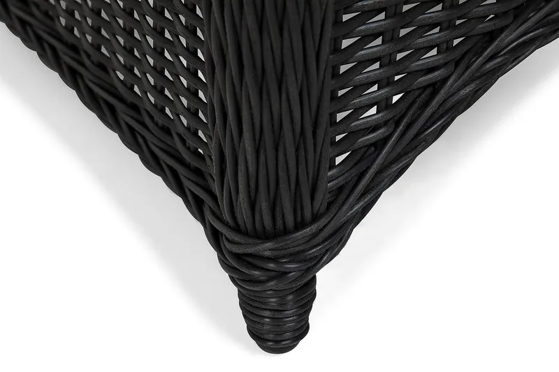 Marcus Light utelenestol med pute – loungestol i kunstrotting til utemøbler - Svart - Hagemøbler - Stoler & Lenestoler - Utelenestoler