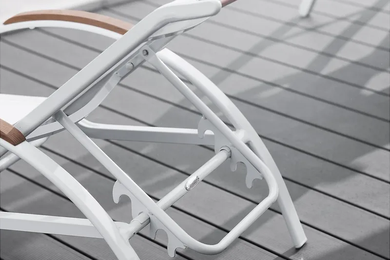 Nydala Solseng - Hvit/Teak - Hagemøbler - Stoler & Lenestoler - Solseng & solvogner