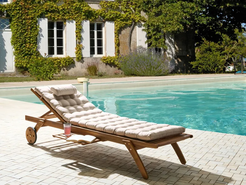 Solseng utendørs med pute Cesana Premium akasietre - Brun/Beige - Hagemøbler - Stoler & Lenestoler - Solseng & solvogner