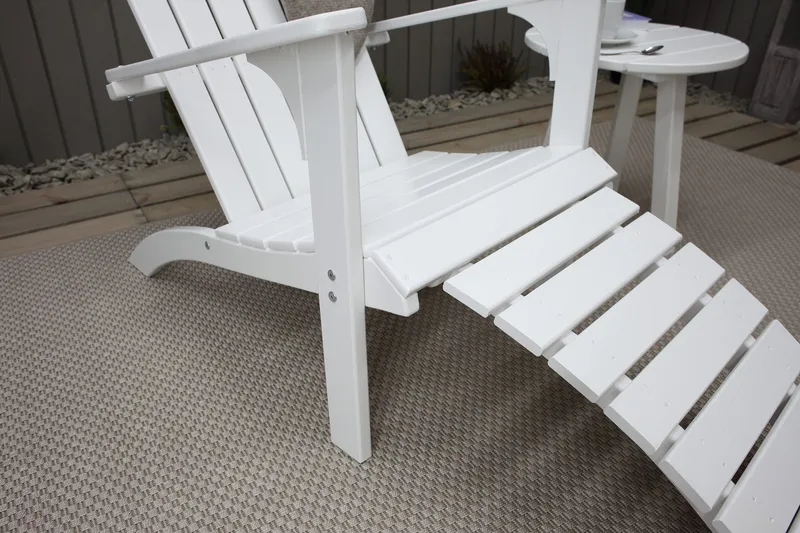 Rolston Dekkstol med Fotskammel - Hvit - Hagemøbler - Stoler & Lenestoler - Solstoler - Dekkstol