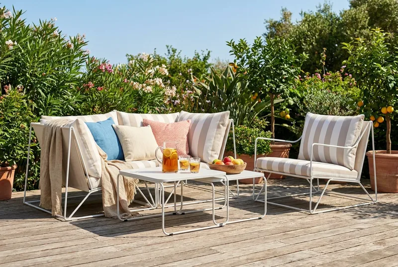 Usteryd utendørs rett 3-seters sofa med lenestol - Beige/Stripet - Hagemøbler - Loungemøbler - Sofagruppe utendørs