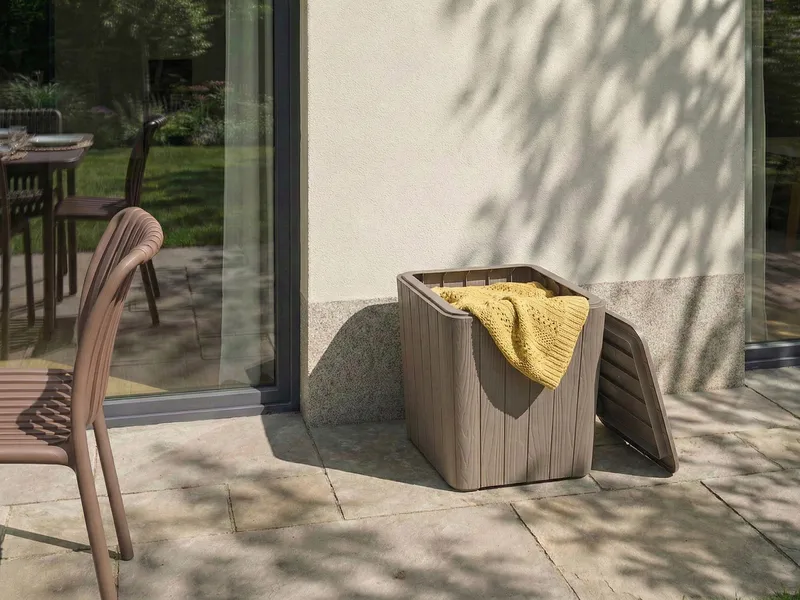 Oppbevaringsboks utendørs Sarandi 40x40 cm - Beige - Hagemøbler - Puteoppbevaring & møbelbeskyttelse - Putebokser & Putekasser