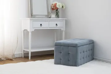 Michigan Dynbo | 42 | 72 | 40 cm - Grå - Møbler - Stoler & lenestoler - Krakk - Fotskammel - Chesterfield fotskammel