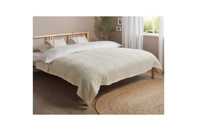 Sengeteppe Chagyl Lys beige, 200x220 cm - Lys beige, 200x220 cm - Tekstiler - Sengetøy - Sengeteppe - Sengeteppe enkeltseng