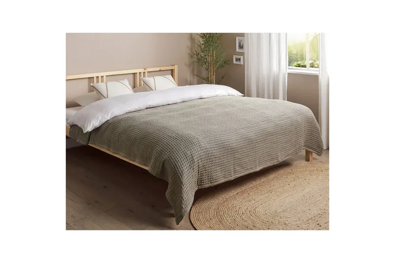 Sengeteppe Chagyl Taupe, 200x220 cm - Taupe, 200x220 cm - Tekstiler - Sengetøy - Sengeteppe - Sengeteppe dobbeltseng