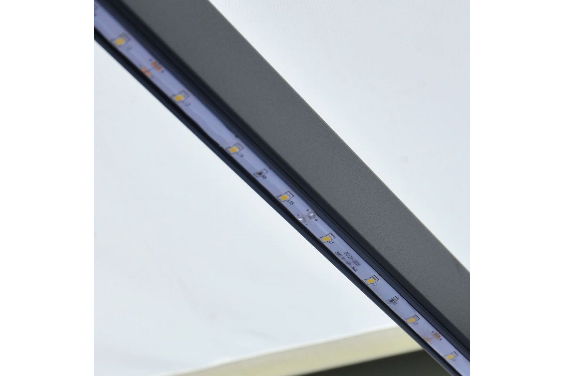 Manuell uttrekkbar markise med LED 300x250 cm kremhvit - Hagemøbler - Solbeskyttelse - Markiser - Vindusmarkise