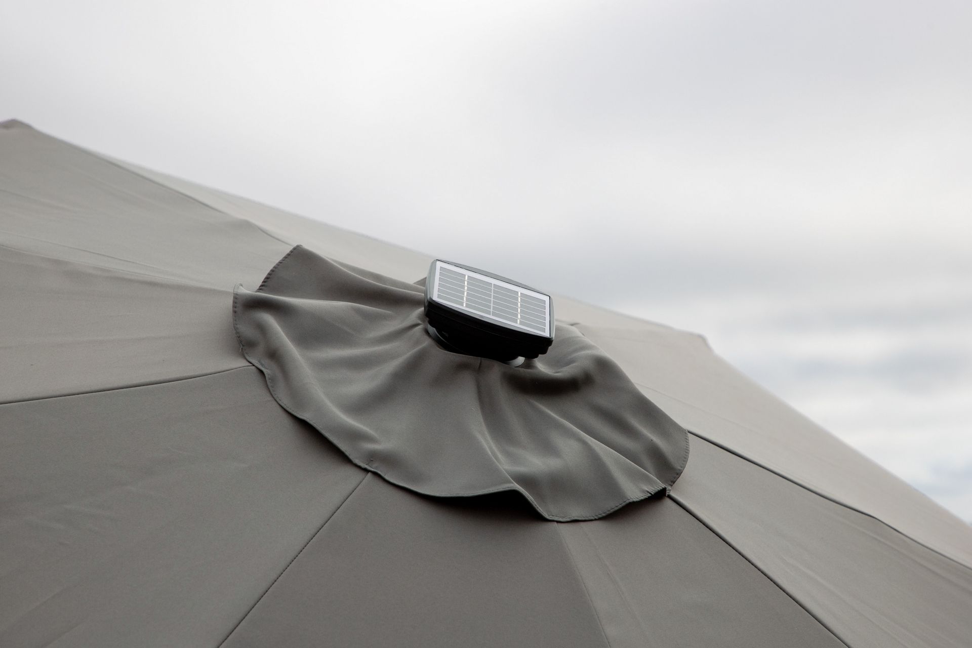 Sabal Parasoll 270 cm med LED - Grå - Hagemøbler - Solbeskyttelse - Parasoller
