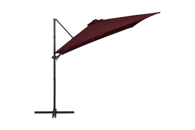 Utendørs parasoll med LED-lys vinrød 250x250 cm - Rød - Hagemøbler - Solbeskyttelse - Parasoller