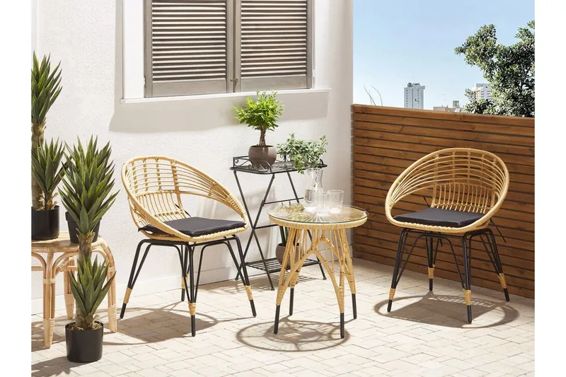 Balkongsett med bord og 2 stoler rotting PELLARO - Tre / Natur - Hagemøbler - Hagegruppe - Cafesett