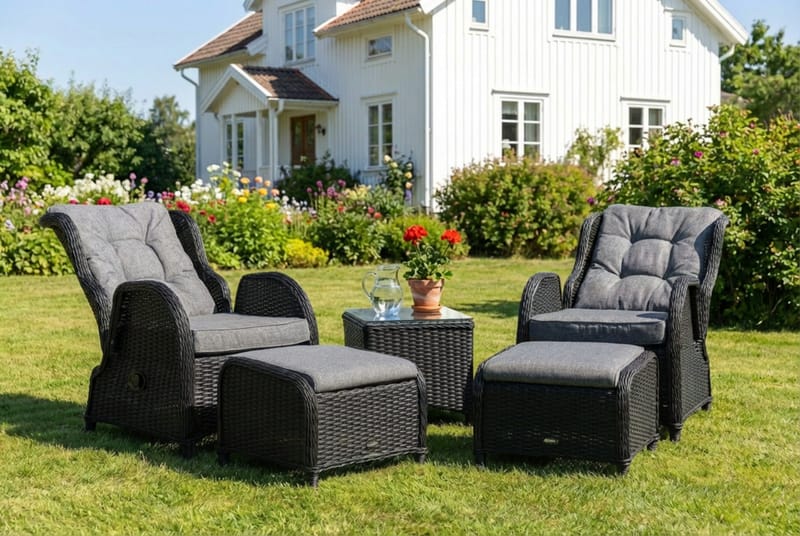 Marcus Cafésett med 2 Reclinerlenestoler m Pute - Svart - Hagemøbler - Hagegruppe - Cafesett
