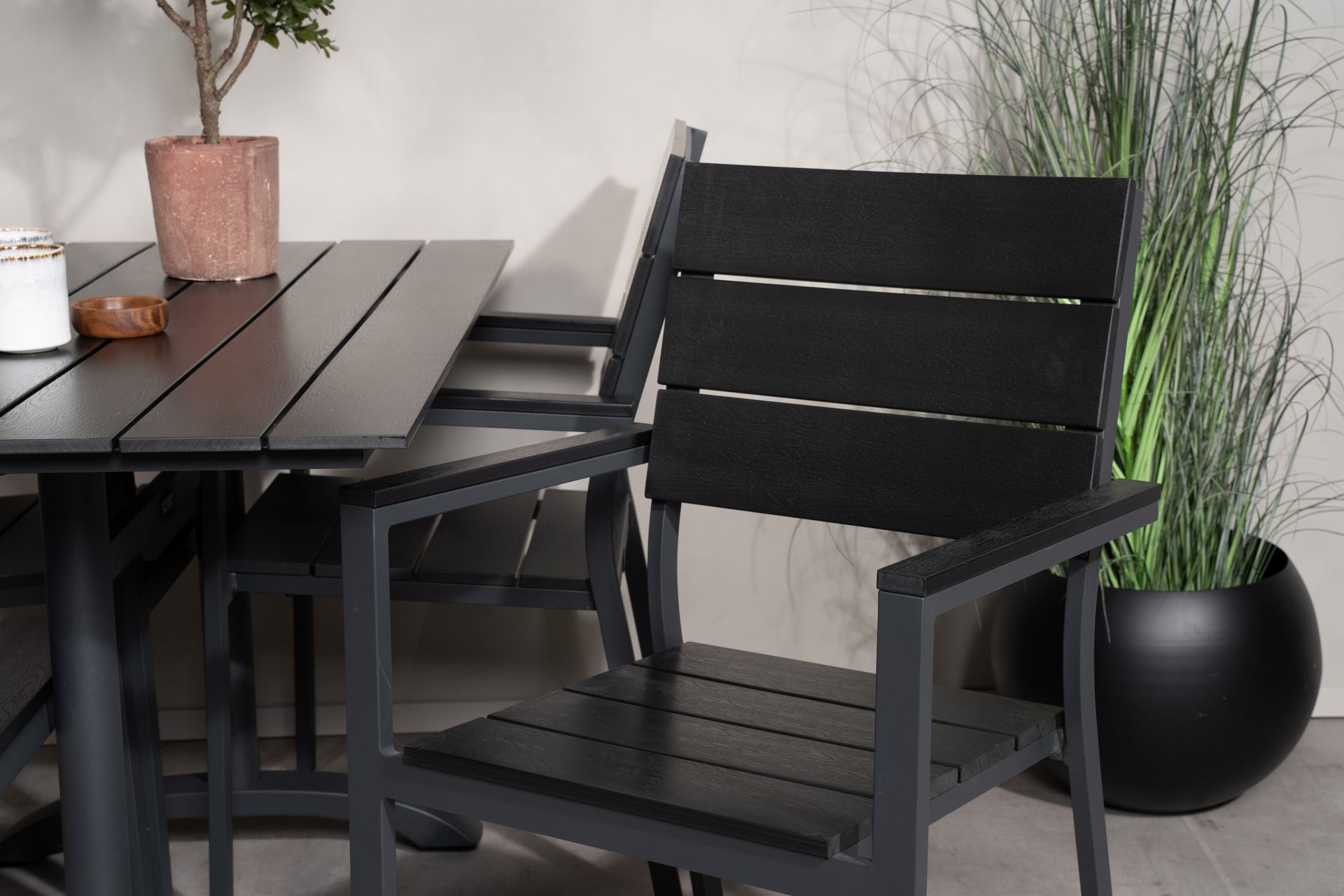Denver Spisegruppe 120 cm + 4 Levels Spisestoler - Svart/Mørkegrå - Hagemøbler - Hagegruppe - Spisegrupper hage