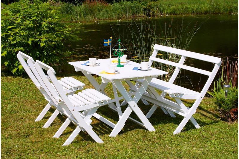 Larios Spisegruppe + 2 Sammenleggbare Stoler + Benk - Hvit - Hagemøbler - Hagegruppe - Spisegrupper hage