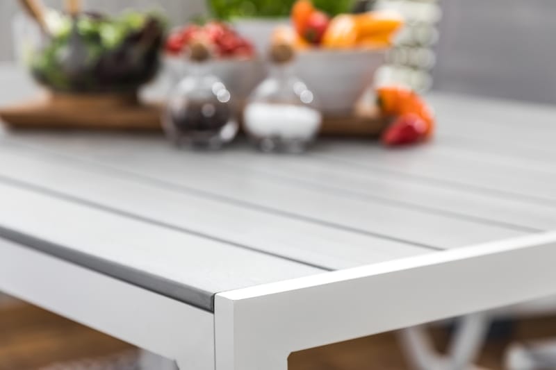 Tunis Spisegruppe 150x90 + 4 Maggie Posisjonsstol - Hvit/Grå - Hagemøbler - Hagegruppe - Spisegrupper hage