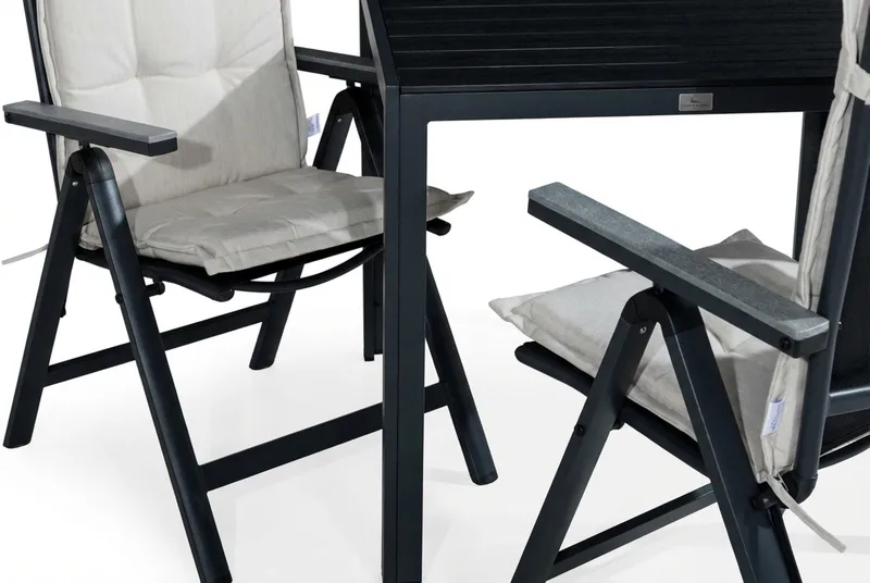 Tunis Spisegruppe 90x90 + 2 Monaco Posisjonsstol m Pute - Svart/Grå/Offwhite - Hagemøbler - Hagegruppe - Spisegrupper hage