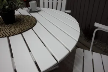 Vaxholm Spisegruppe Rund 100 cm + 4 Stoler Hvit - Hagemøbler - Hagegruppe - Spisegrupper hage