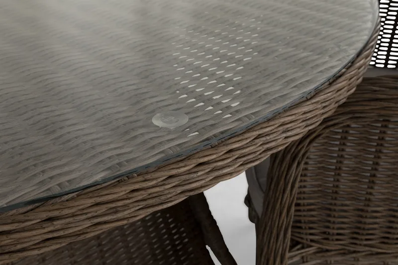 Marcus Spisegruppe 140 Rund + 4 Lenestoler m Pute - Natur - Hagemøbler - Hagegruppe - Spisegrupper hage