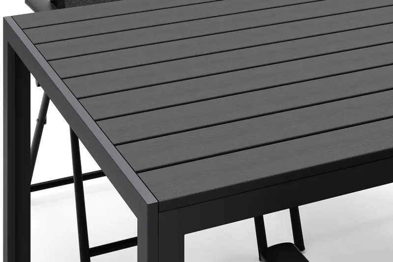 Siri rektangulært utebord 150 cm med 4 Sanna utestoler - Svart - Hagemøbler - Hagegruppe - Spisegrupper hage