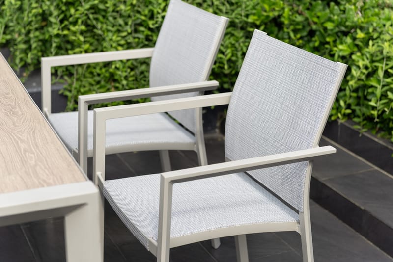 Urbanite Spisegruppe Utendørs 160 cm 4 Lenestoler - Grå - Hagemøbler - Hagegruppe - Spisegrupper hage