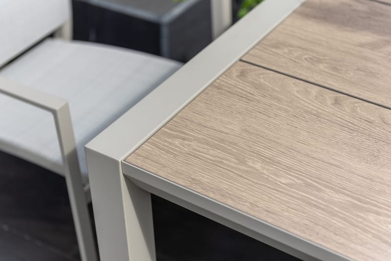 Urbanite Spisegruppe Utendørs 160 cm 4 Lenestoler - Grå - Hagemøbler - Hagegruppe - Spisegrupper hage