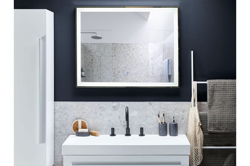 Argens Speil 70x90 cm LED - Sølv - Hus & oppussing - Kjøkken & bad - Baderom - Baderomsmøbler & baderomsinnredning - Baderomsspeil