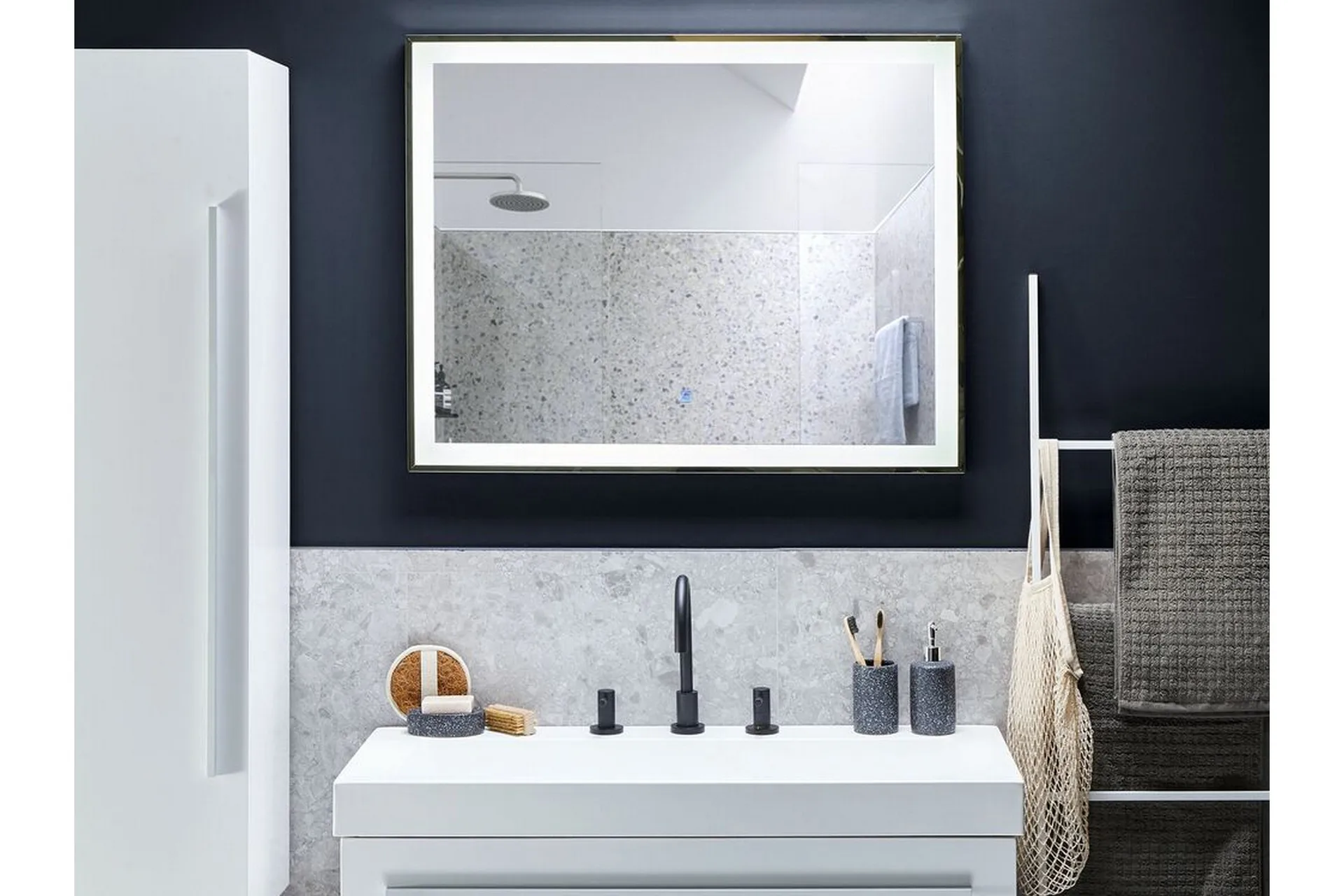 Argens Speil 70x90 cm LED - Sølv