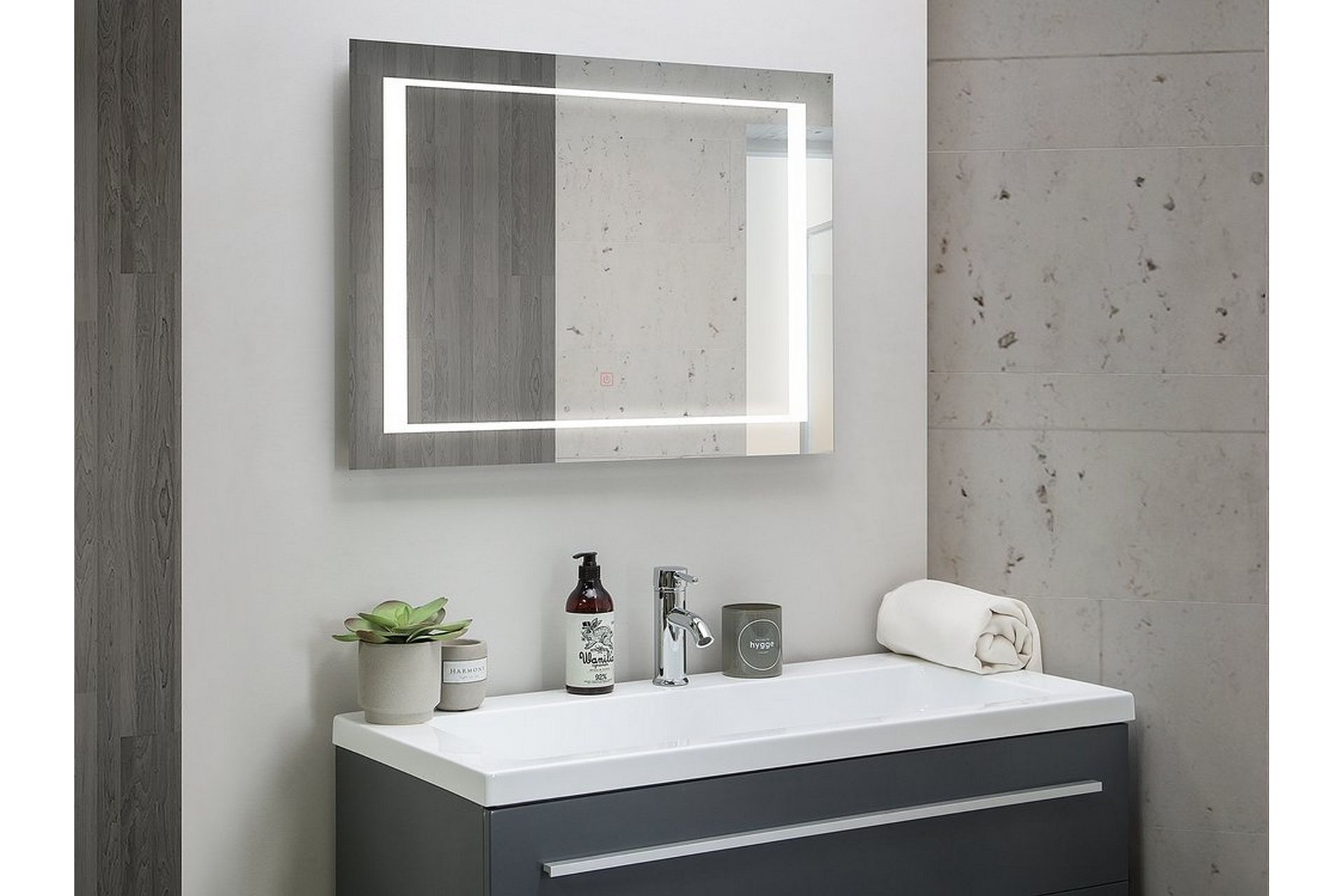 Heasandford Speil LED 60x80 cm - Sølv - Hus & oppussing - Kjøkken & bad - Baderom - Baderomsmøbler & baderomsinnredning - Baderomsspeil