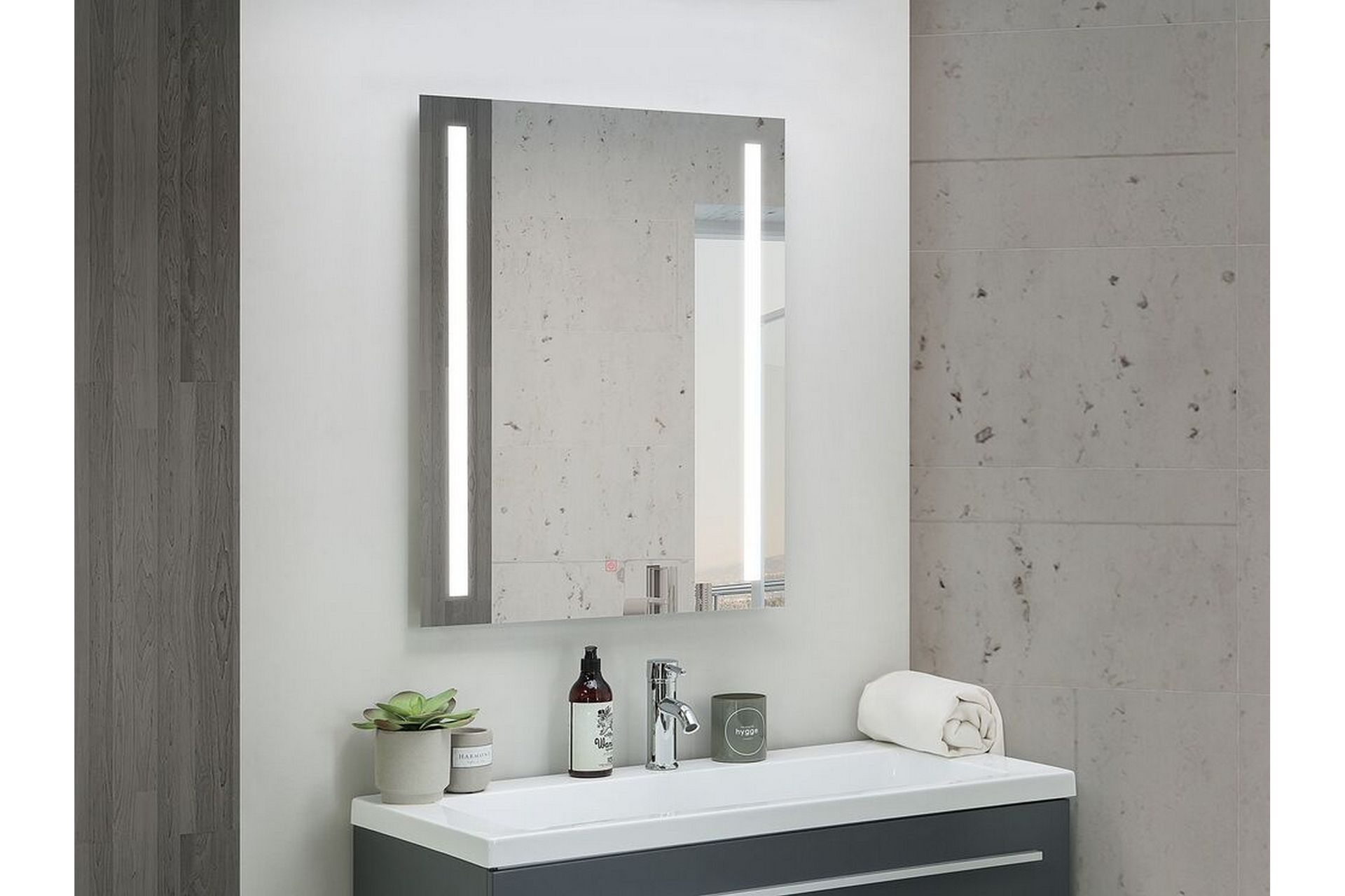 Kilmurray Speil LED 60x80 cm - Sølv - Hus & oppussing - Kjøkken & bad - Baderom - Baderomsmøbler & baderomsinnredning - Baderomsspeil
