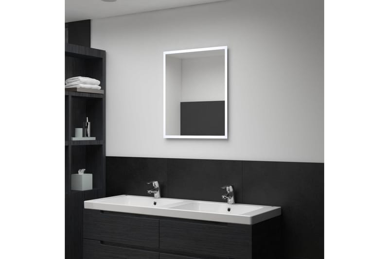 LED-veggspeil til bad 50x60 cm - Hus & oppussing - Kjøkken & bad - Baderom - Baderomsmøbler & baderomsinnredning - Baderomsspeil