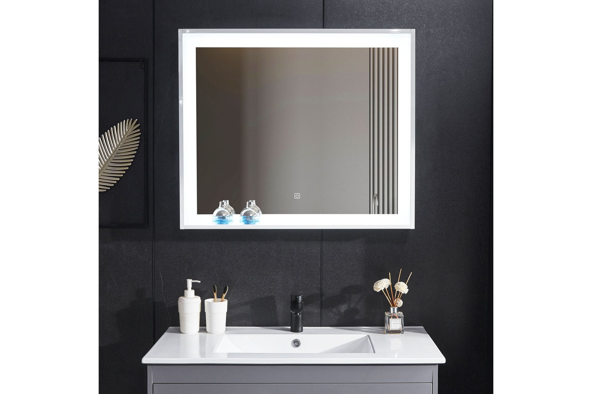 Speil med innebygd LED-belysning og hyllekant 13x68 cm Hvit - Lyfco - Hus & oppussing - Kjøkken & bad - Baderom - Baderomsmøbler & baderomsinnredning - Baderomsspeil