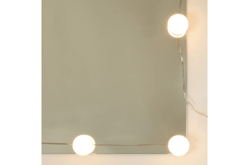 beBasic Speilskap med LED brun eik 76x15x55 cm - Brun - Hus & oppussing - Kjøkken & bad - Baderom - Baderomsmøbler & baderomsinnredning - Speilskap