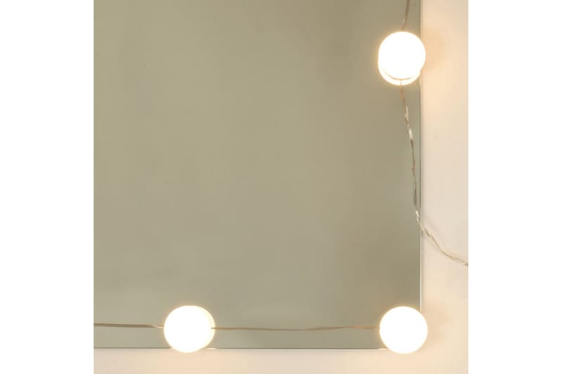 beBasic Speilskap med LED brun eik 76x15x55 cm - Brun - Speilskap