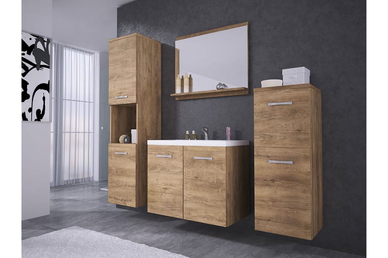 Malo Baderomsett, Mørk Eik