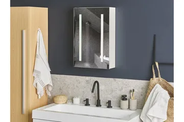 Belmena Skap til Badet 40 cm Speil med LED-belysning - Hvit - Hus & oppussing - Kjøkken & bad - Baderom - Baderomsmøbler & baderomsinnredning - Speilskap