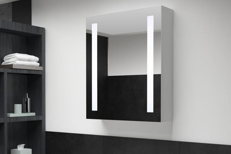 LED-speilskap til bad 50x13x70 cm - Hus & oppussing - Kjøkken & bad - Baderom - Baderomsmøbler & baderomsinnredning - Speilskap